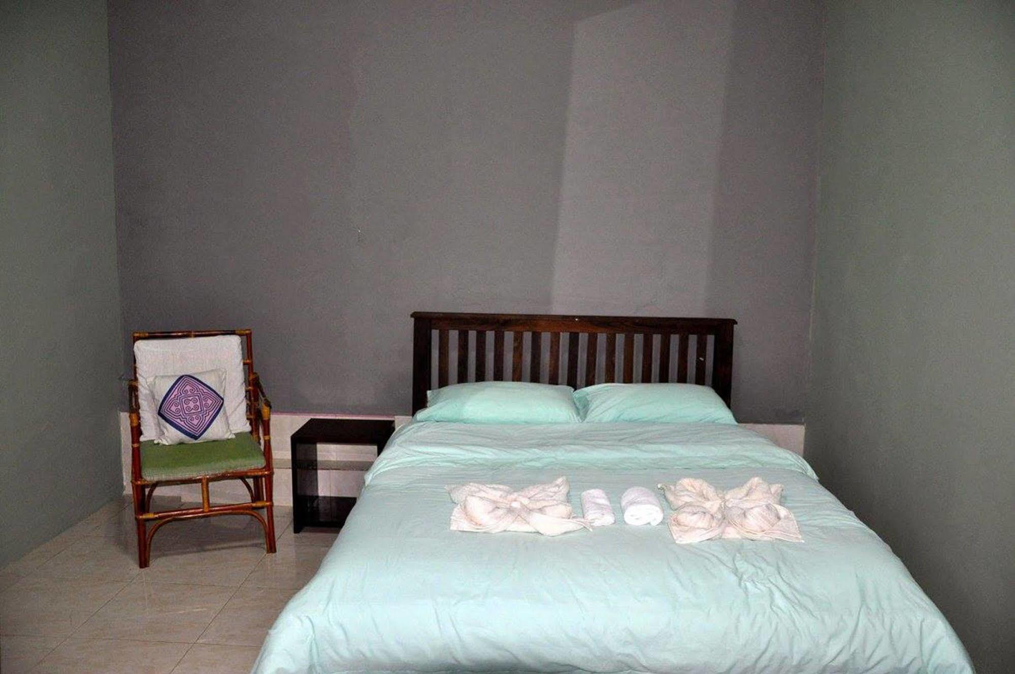 Pilgrim'S Kitchen & Inn Savannakhet Eksteriør billede
