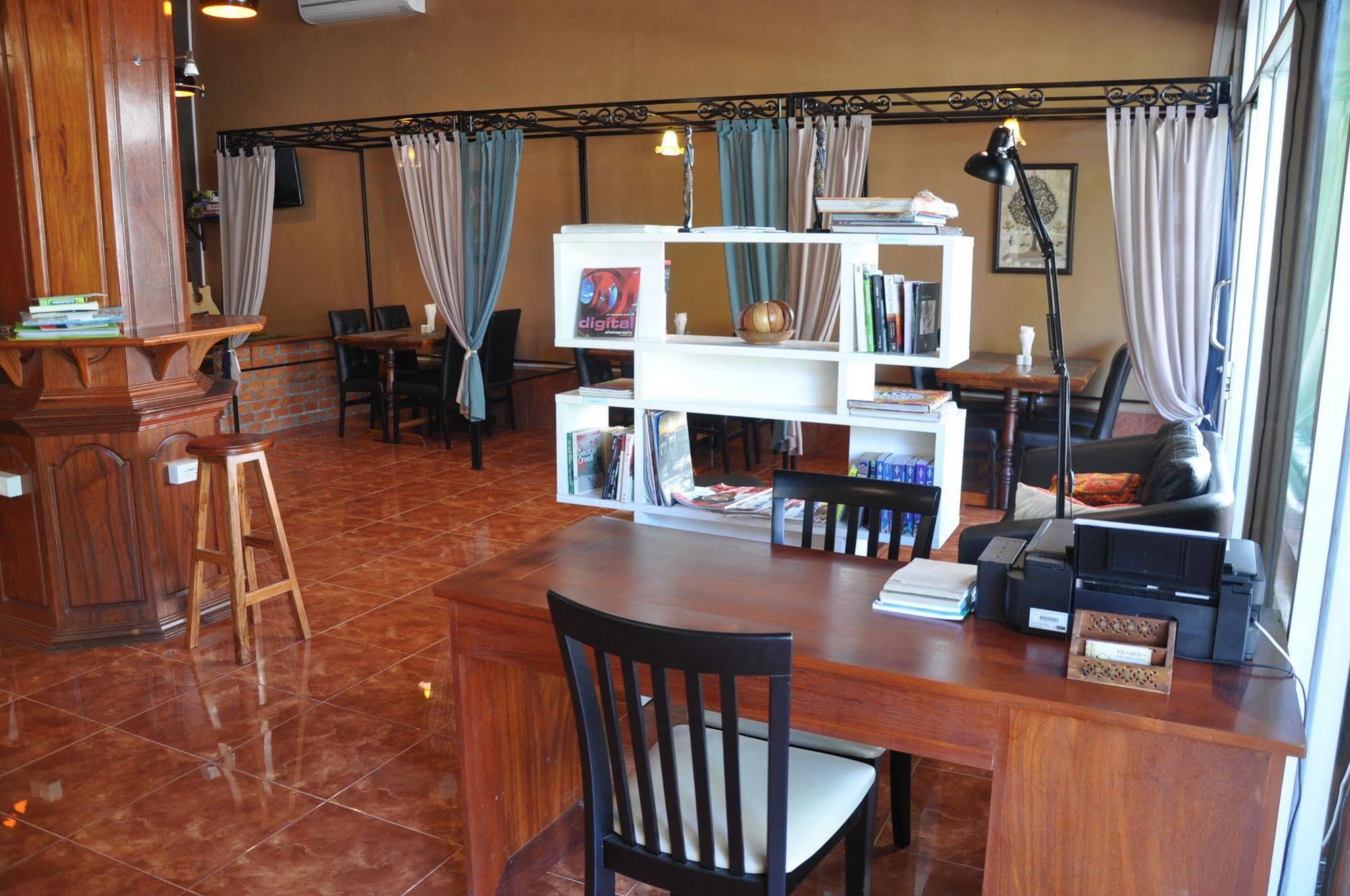 Pilgrim'S Kitchen & Inn Savannakhet Eksteriør billede